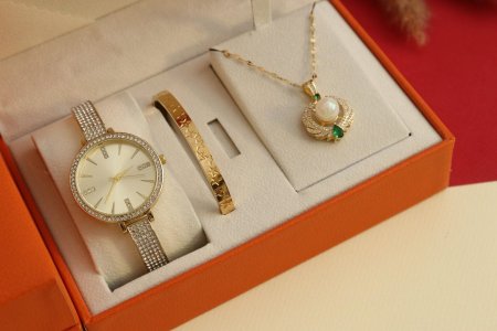 Women watche set -W.W.S.20