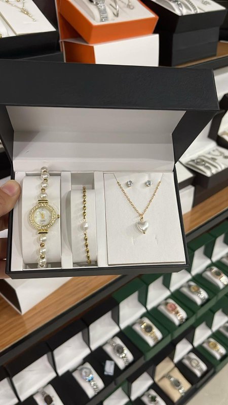 Women watche set -w.w.s.75