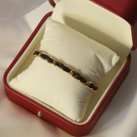 Bracelet-B.000