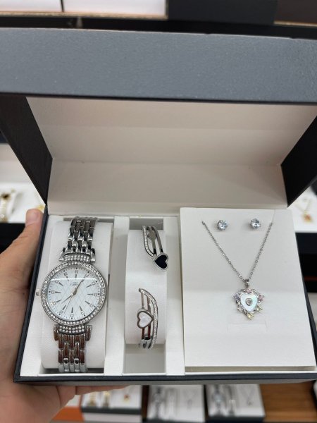 Women watche set -w.w.s.79