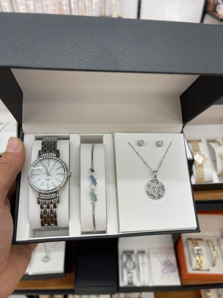 Women watche set -w.w.s.00