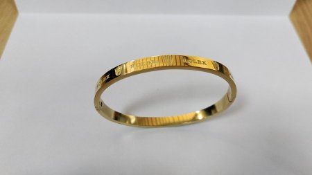 Bracelet brand